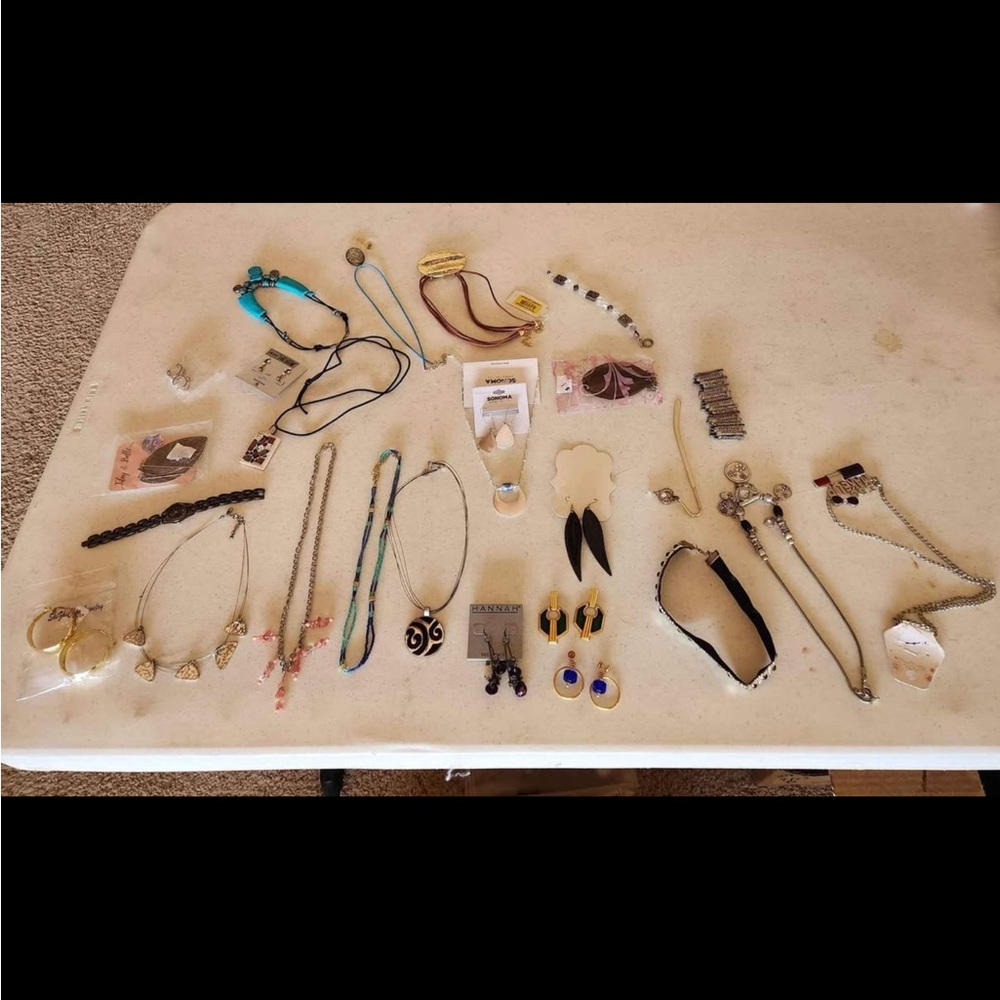 24pc Jewelry Bundle - Picture 7 of 8